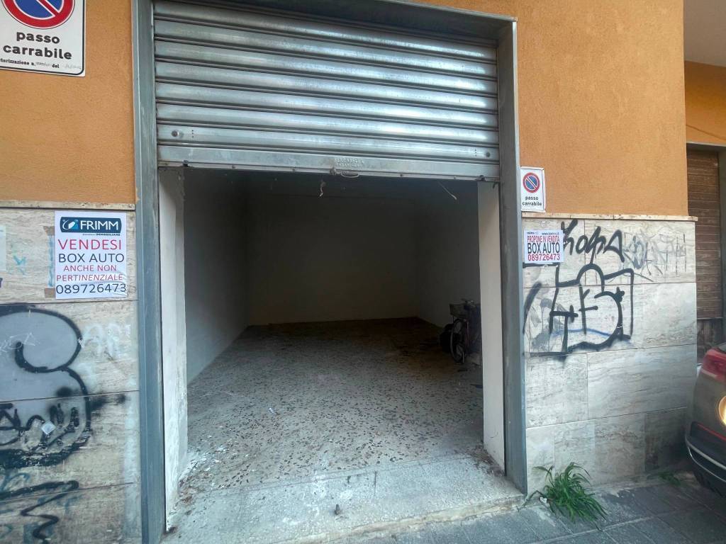 Box / garage a Salerno in Via Nicola Vernieri - Foto 2