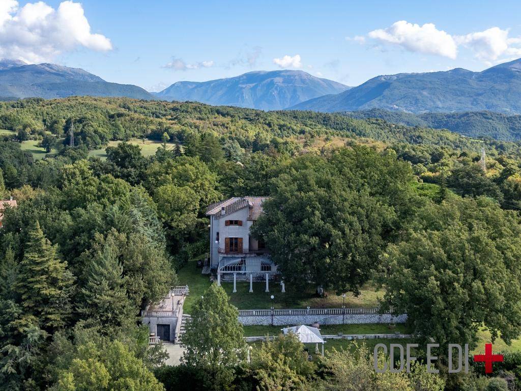 Villa a Longone sabino in Strada Comunale Longone Stipes - Foto 5