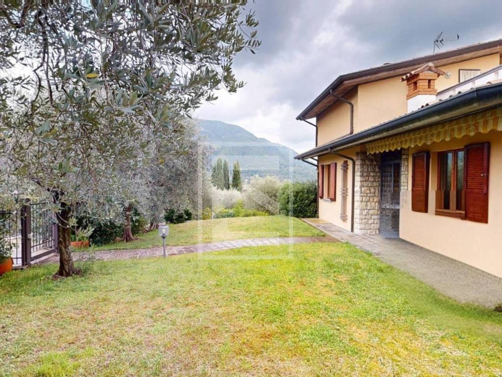 Villa a Salò in Via degli Olivi - Foto 3