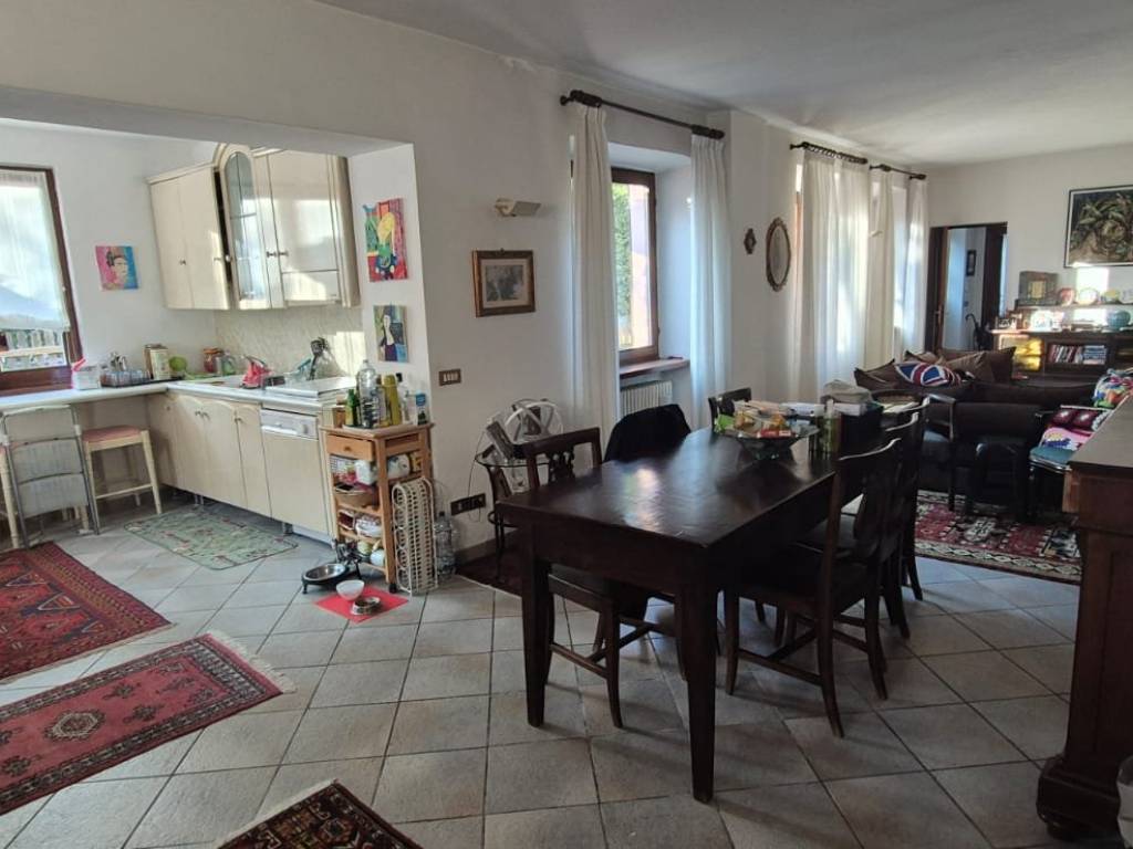 Villa a Besano in Via Ippolito Volpi, 18 - Foto 4