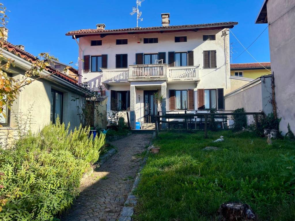 Casa indipendente a Biella in Strada Barazzetto Vandorno, 104 - Foto 2