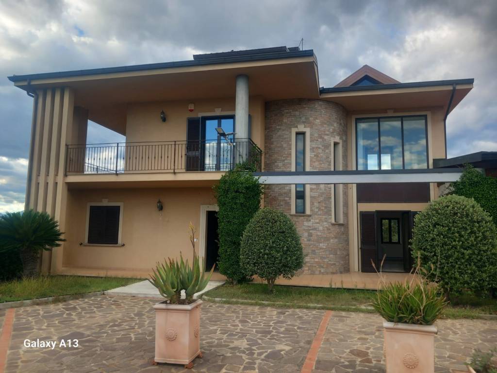 Villa a Luzzi in Contrada Petrini - Foto 3