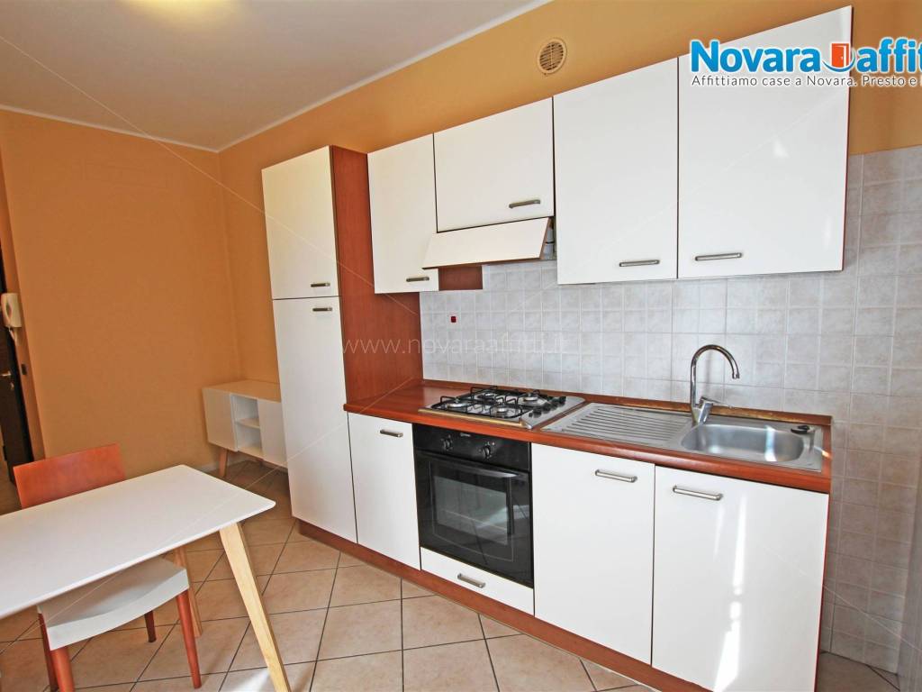Appartamento a Novara in Via San Bernardino da Siena, 9 - Foto 2