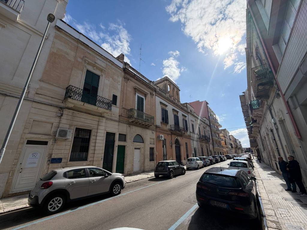 Appartamento a Lecce in Via Giovanni Antonio Orsini del Balzo, 28 - Foto 3