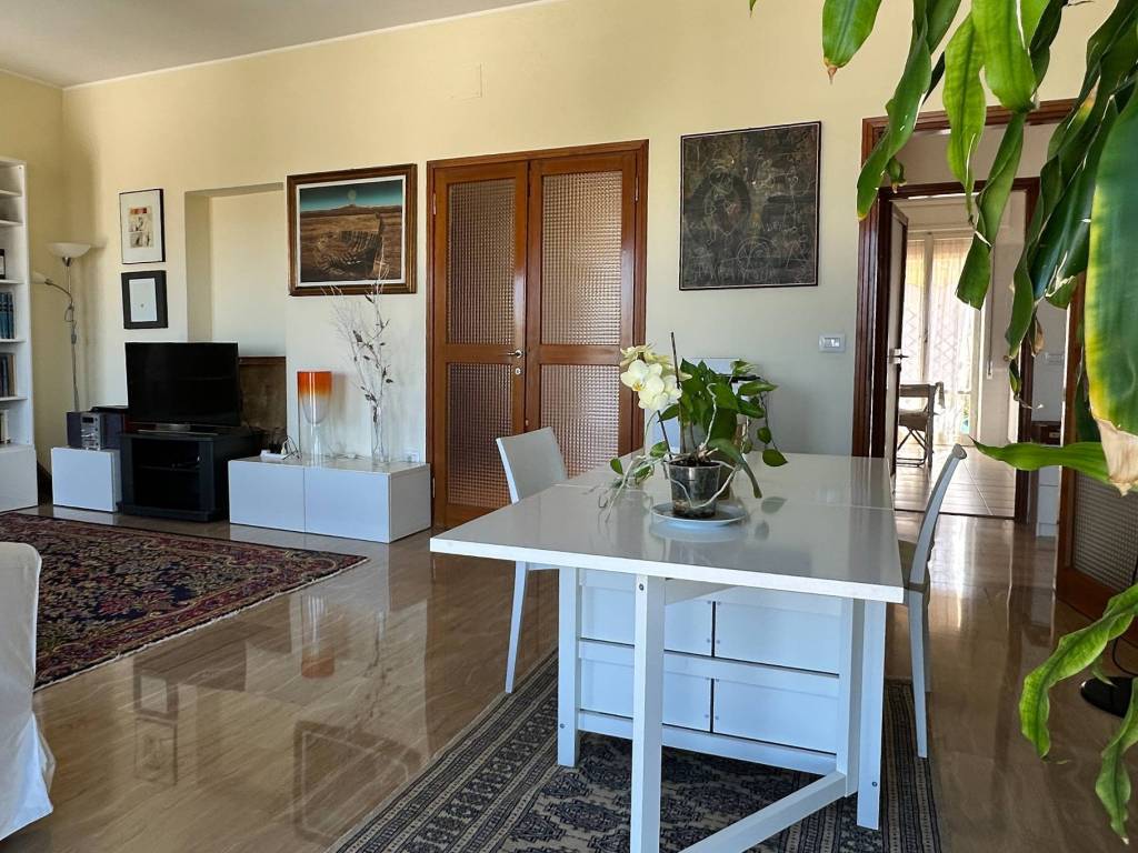 Appartamento a Pesaro in Viale Guido Postumo dei Silvestri, 73 - Foto 4