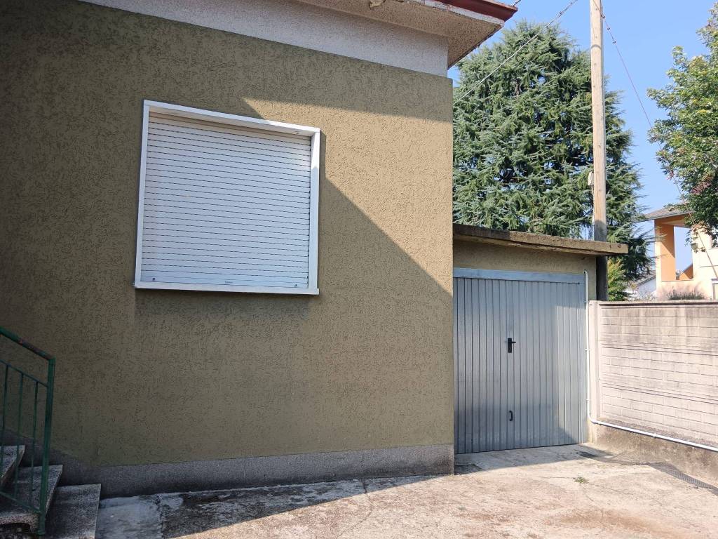 Villa a Cadorago in Via Alessandro Manzoni - Foto 5