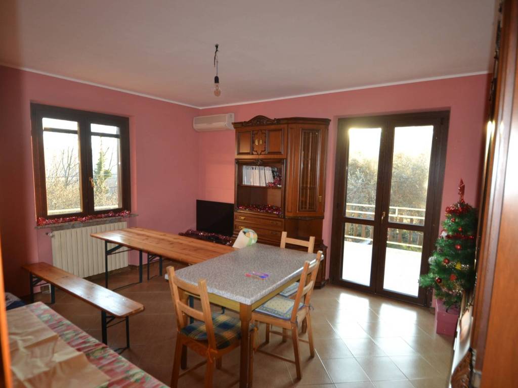 Appartamento a Pinerolo in Via della Cittadella, 8 - Foto 2