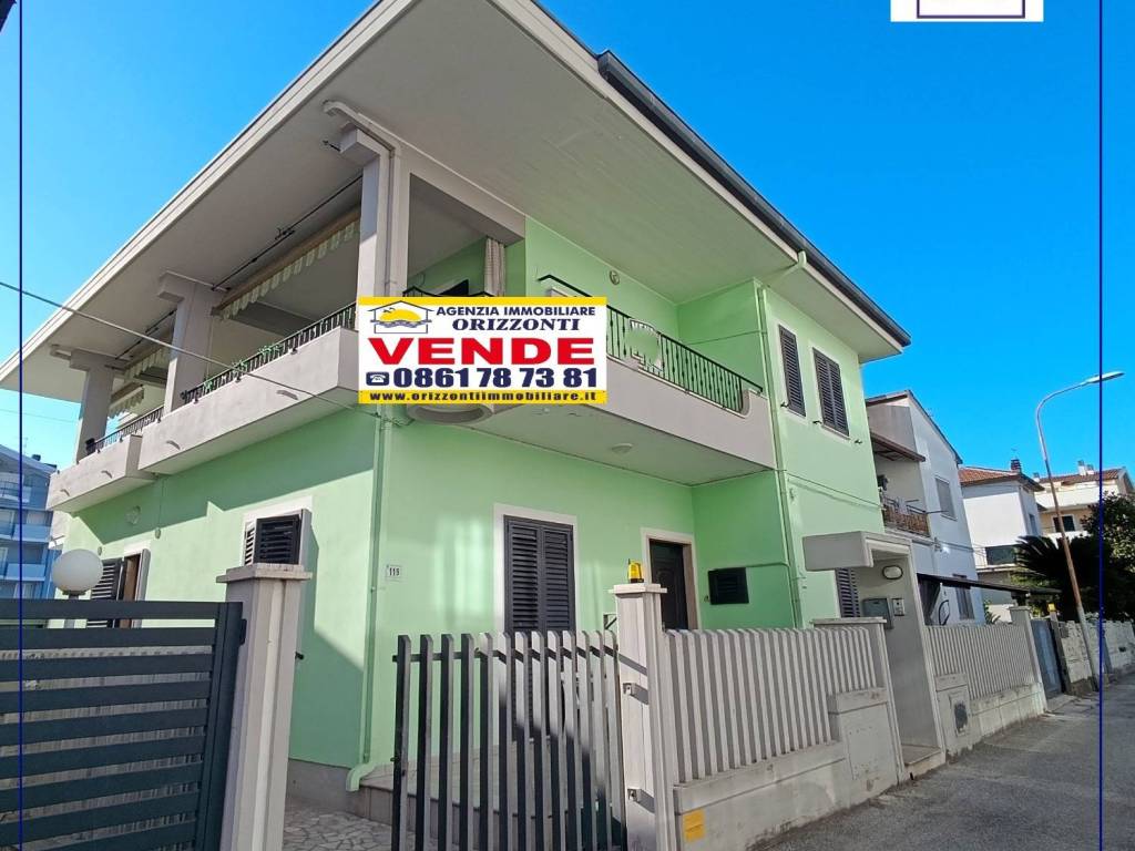 Appartamento a Tortoreto in Via Guglielmo Pepe, 119 - Foto 2