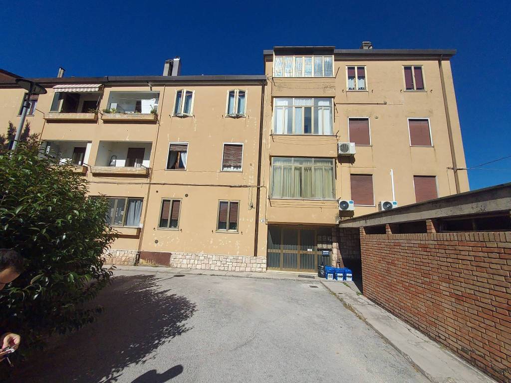 Appartamento a Spoleto in Via Tito Sinibaldi, 39 - Foto 4