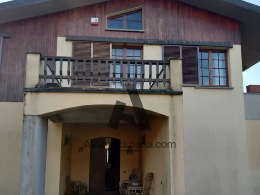 Villa a Barga in Via Giovanni Pascoli, 31 - Foto 2