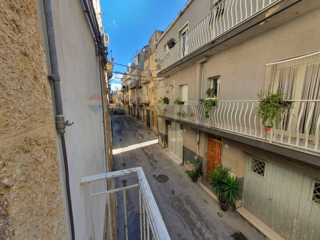 Casa indipendente a Caltagirone in Via Santa Sofia, 63 - Foto 5