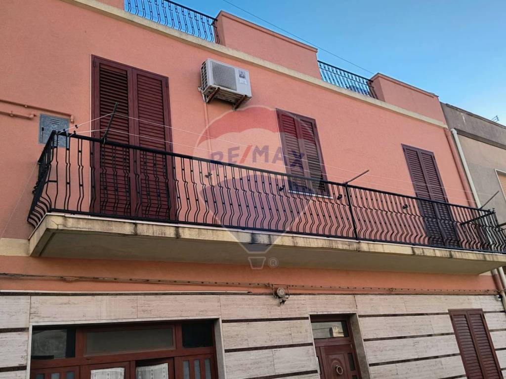 Casa indipendente a Ispica in Via Enrico Toti, 12 - Foto 2