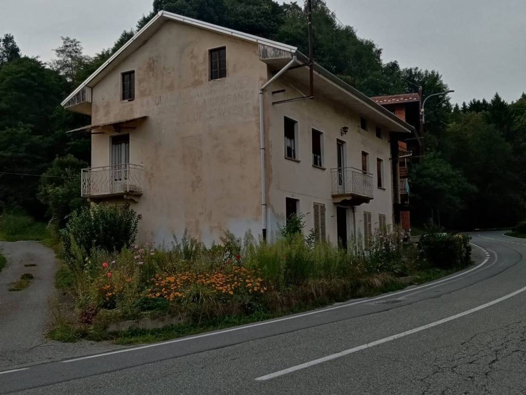Villa a Valdilana in Frazione Fila, 2 - Foto 2