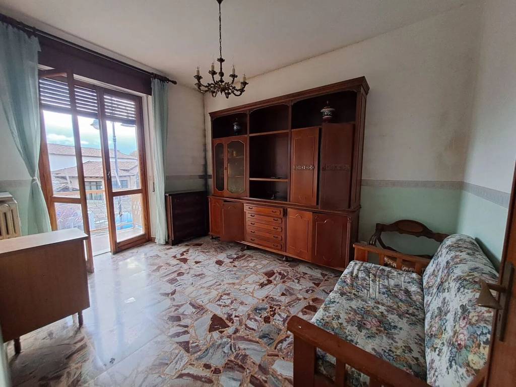 Appartamento a Calosso in Piazza S.Alessandro - Foto 2