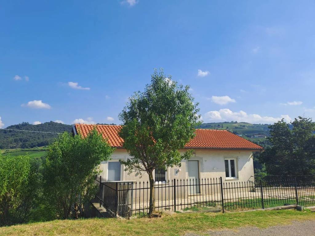 Villa a Canelli in Via Regione Castagnole - Foto 2