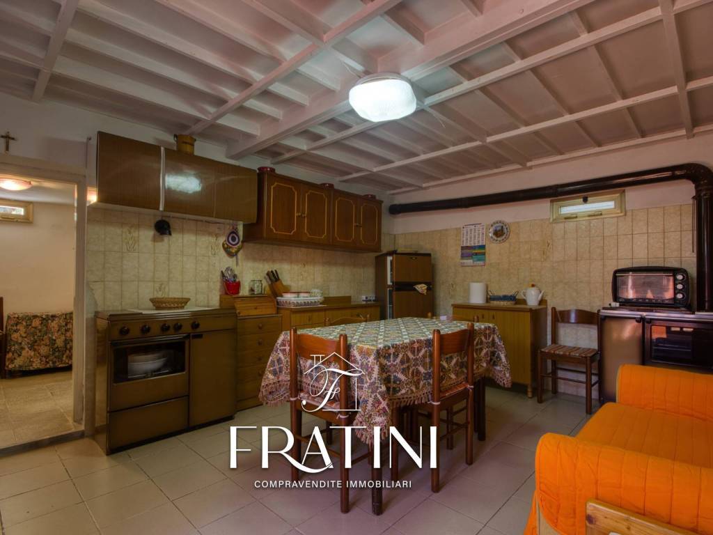 Casa indipendente a Civitella del tronto in Via Aldo Moro - Foto 5