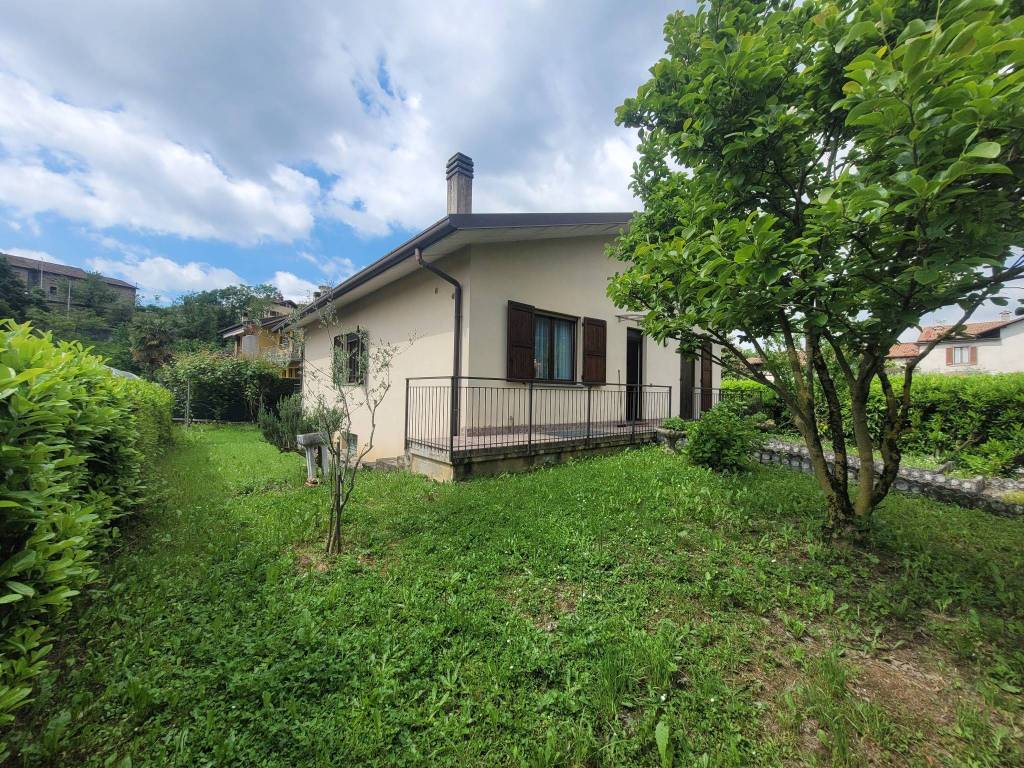 Villa a Palazzago in Via Longoni, 148 - Foto 5