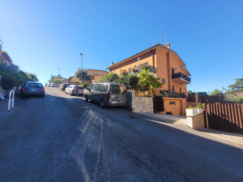Villa a Fonte nuova in Via Cicerone - Foto 3