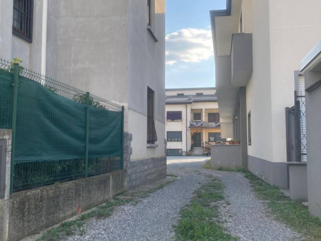 Villa a Cabiate in Via Ludovico Ariosto, 21 - Foto 5