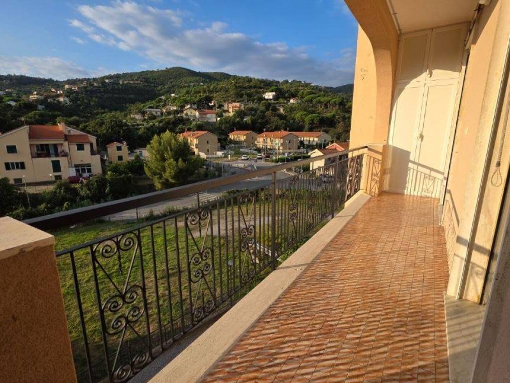Appartamento a Spotorno in Salita alla Torre - Foto 2