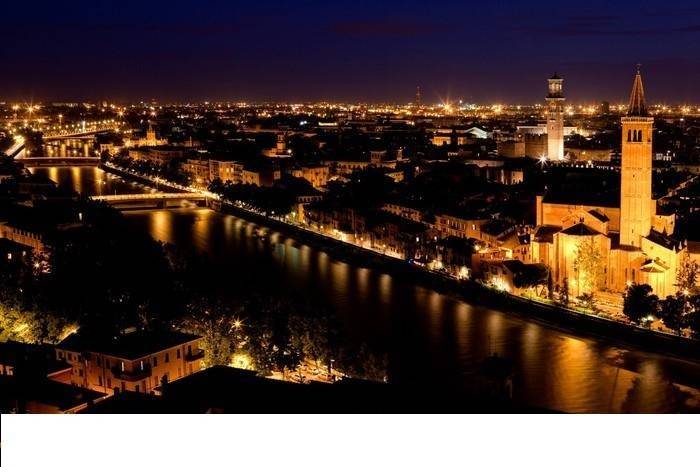 Appartamento a Verona in Via Giovanni Della Casa - Foto 2
