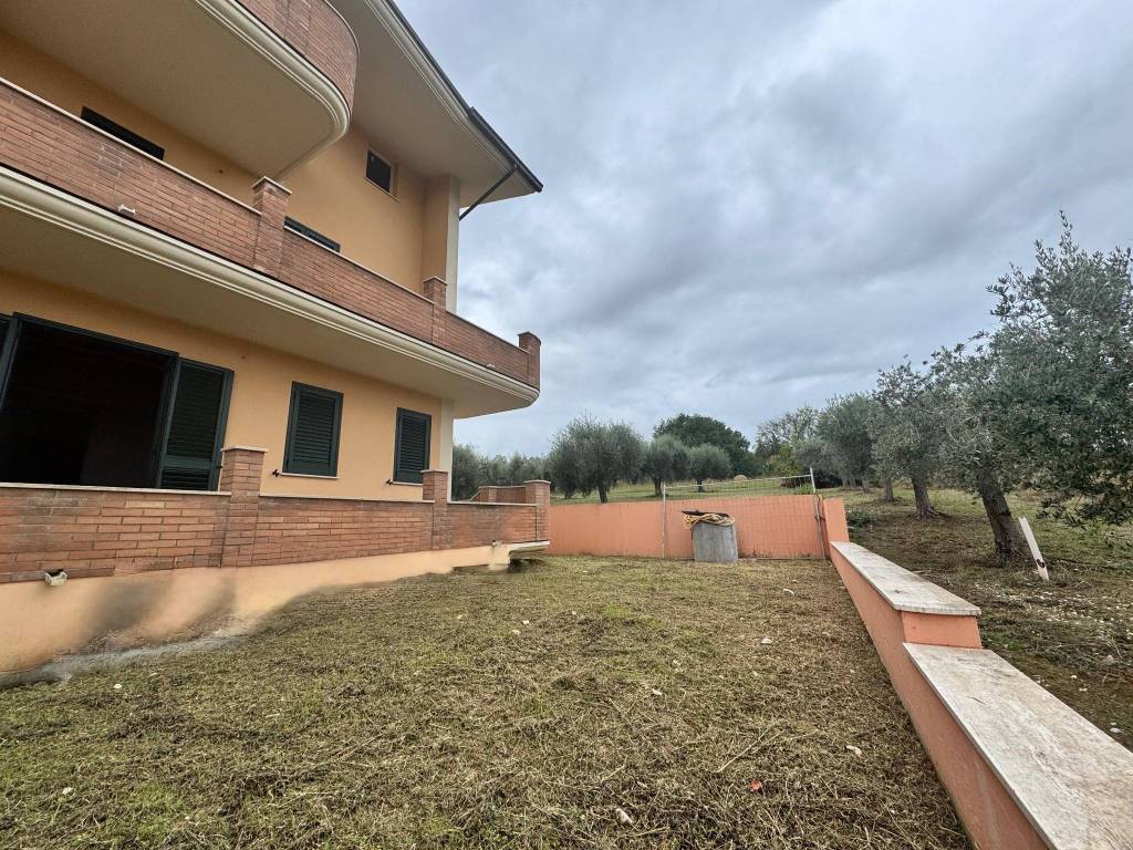 Villetta a schiera a Campli in Via della Madonna, 72 - Foto 4