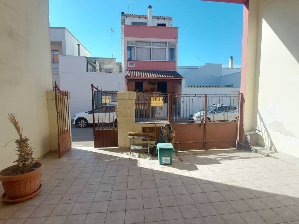 Casa indipendente a Melendugno in Via Vincenzo Monti, 26 - Foto 3