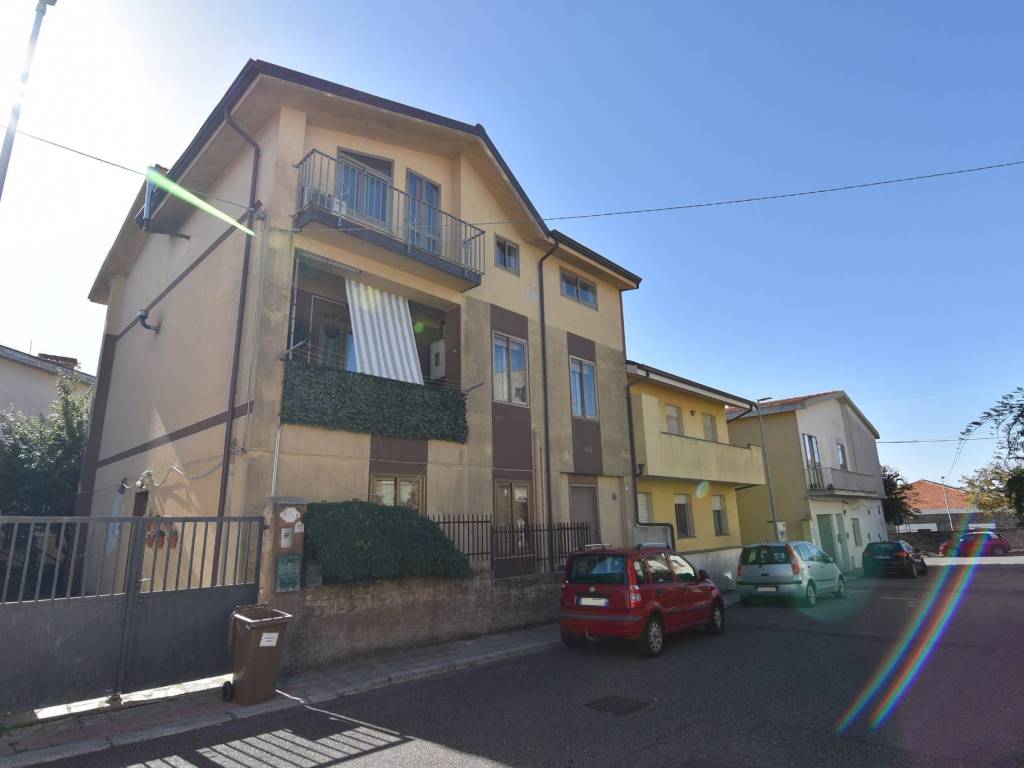 Appartamento a Macomer in Via Quartu Sant'Elena, 17 - Foto 2