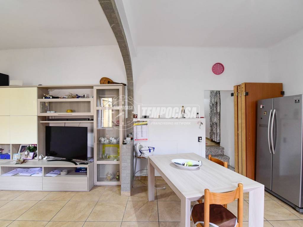 Appartamento a Castelmarte in Via Roma - Foto 5