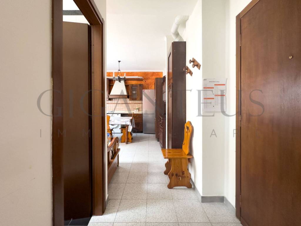 Appartamento a Tradate in Via Crocifisso - Foto 3