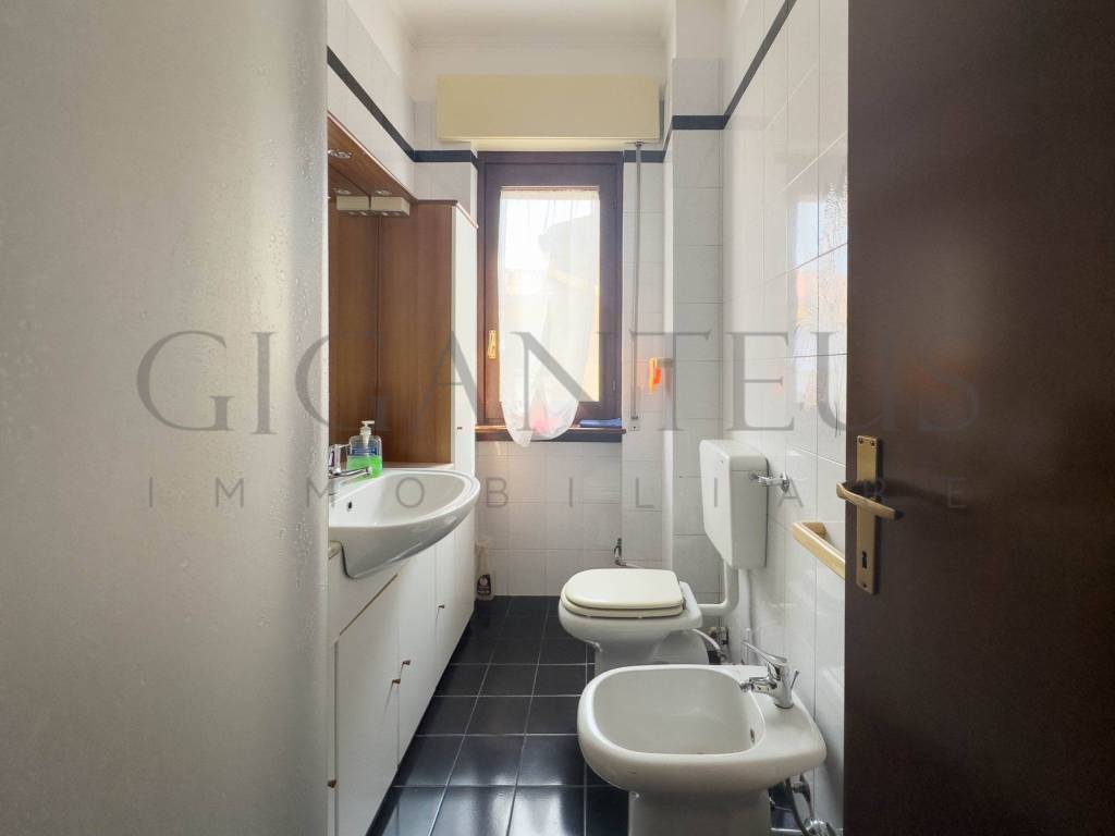 Appartamento a Tradate in Via Crocifisso - Foto 4