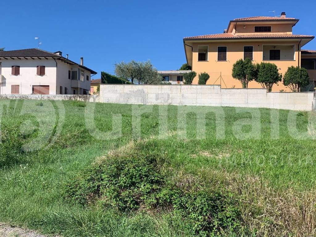 Terreno a Bevagna in Via Fratelli Rossella, 1 - Foto 2