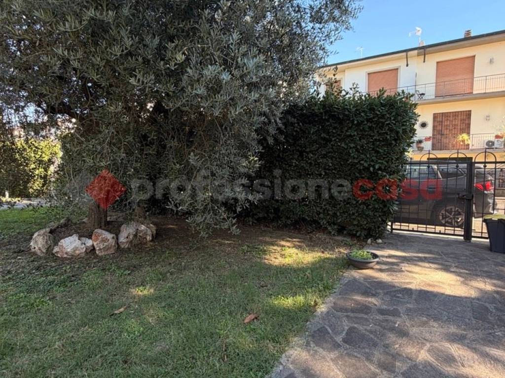 Villa a Campi bisenzio in Via Donizetti - Foto 4