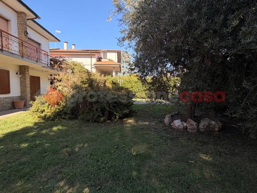 Villa a Campi bisenzio in Via Donizetti - Foto 5