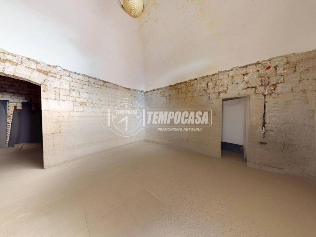 Casa indipendente a Turi in Via Dante Alighieri - Foto 5