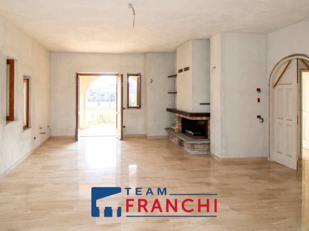 Villa a Montichiari in Via Giovanni Falcone, 3 - Foto 2