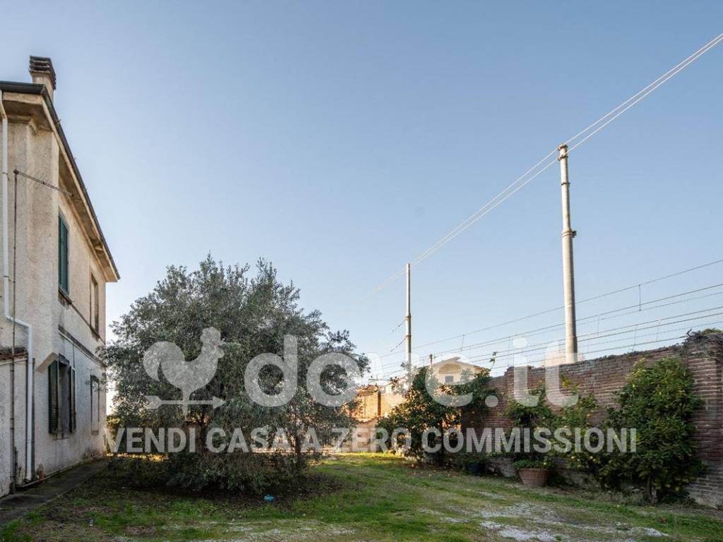Villa a Pontedera in Via XXIV Maggio, 31 - Foto 3