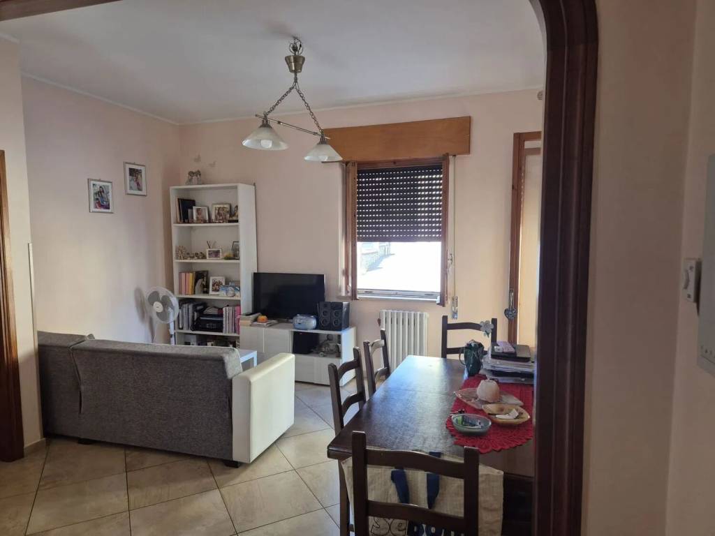 Appartamento a Lenola in Via Del Lago, 87 - Foto 2