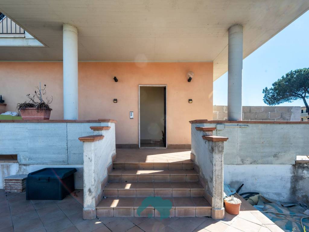 Casa indipendente a Nettuno in Via dei Laghi - Foto 2