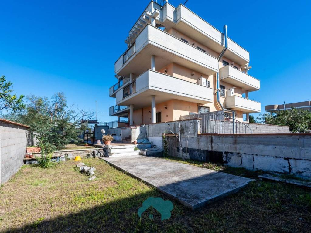 Casa indipendente a Nettuno in Via dei Laghi - Foto 3