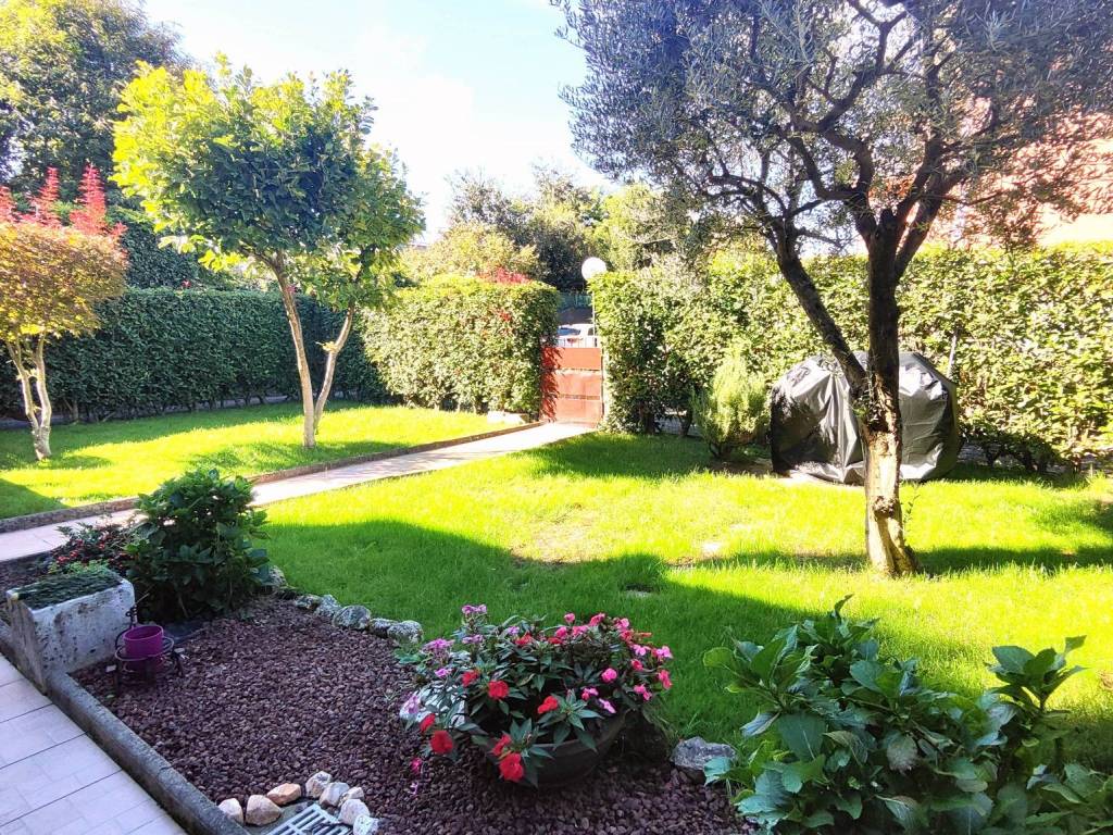 Appartamento a Bareggio in Via San Protaso, 95 - Foto 5