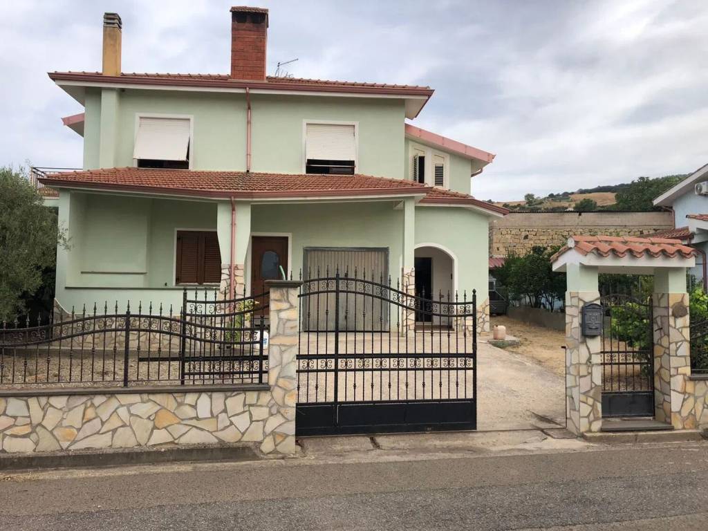 Villa a Sini in Via Delle Scuole, 3 - Foto 2