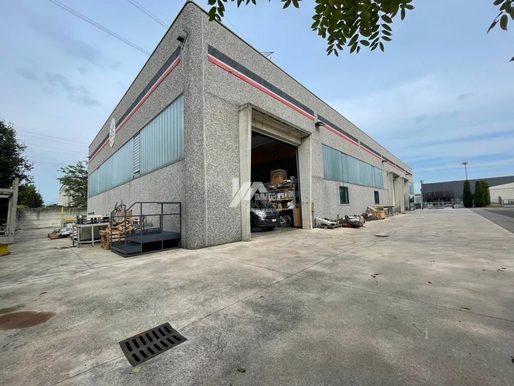 Immobile a Travagliato in Via dell'Industria - Foto 2