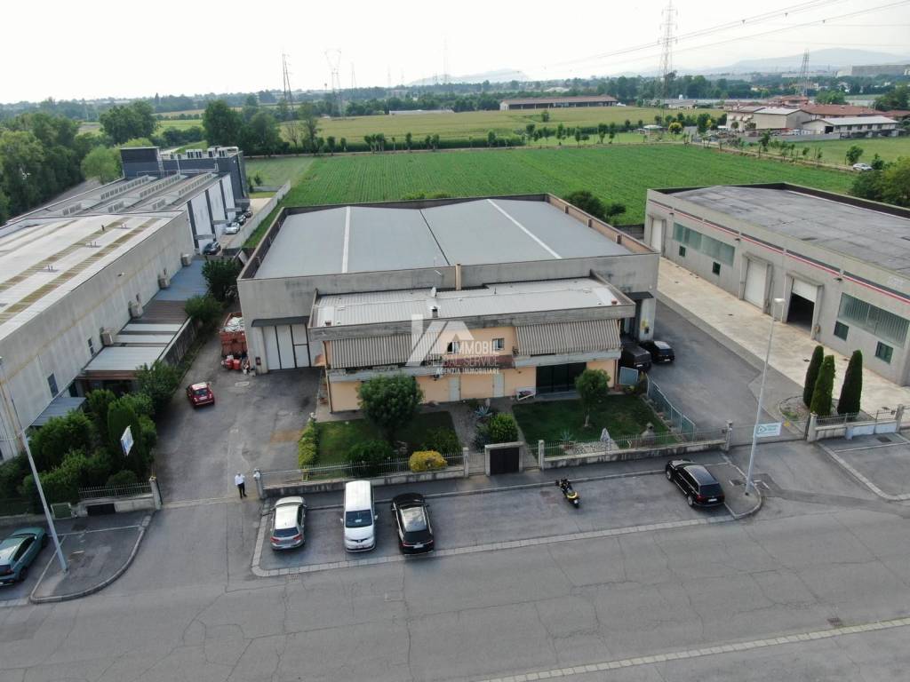 Immobile a Travagliato in Via dell'Industria, 53 - Foto 2
