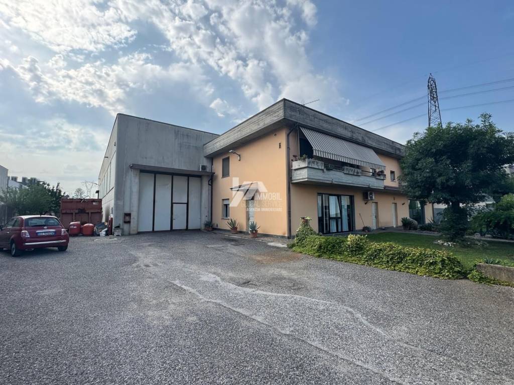 Immobile a Travagliato in Via dell'Industria, 53 - Foto 3
