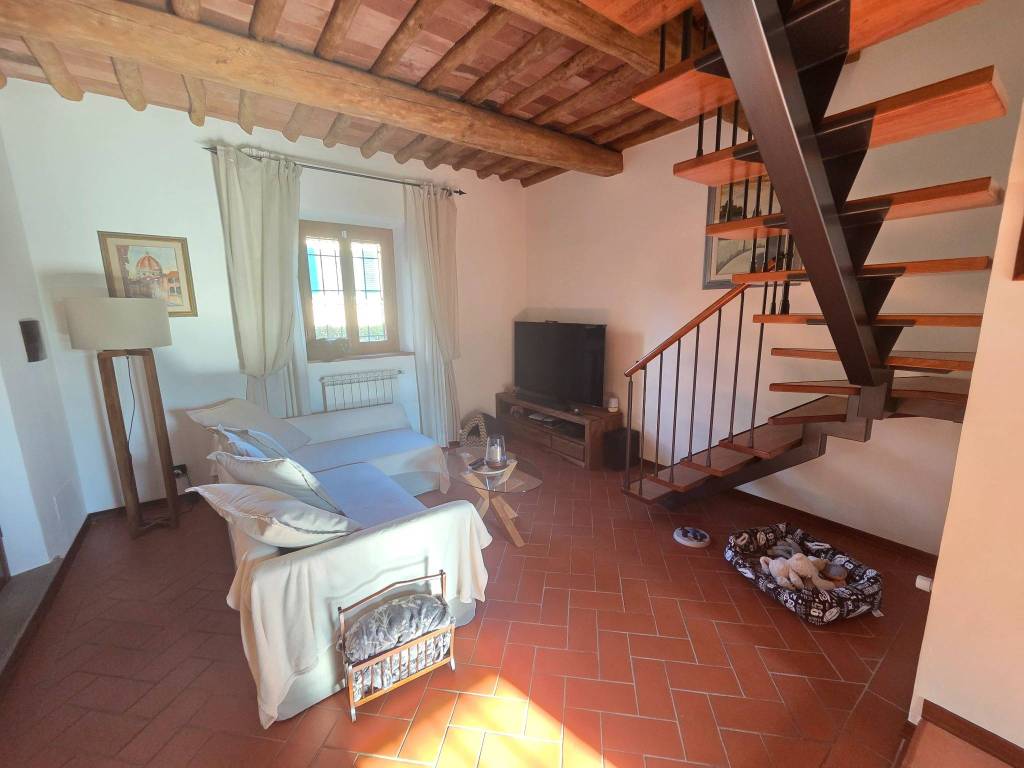 Casa indipendente a Carmignano in Piazza Aristodante Naldi - Foto 4