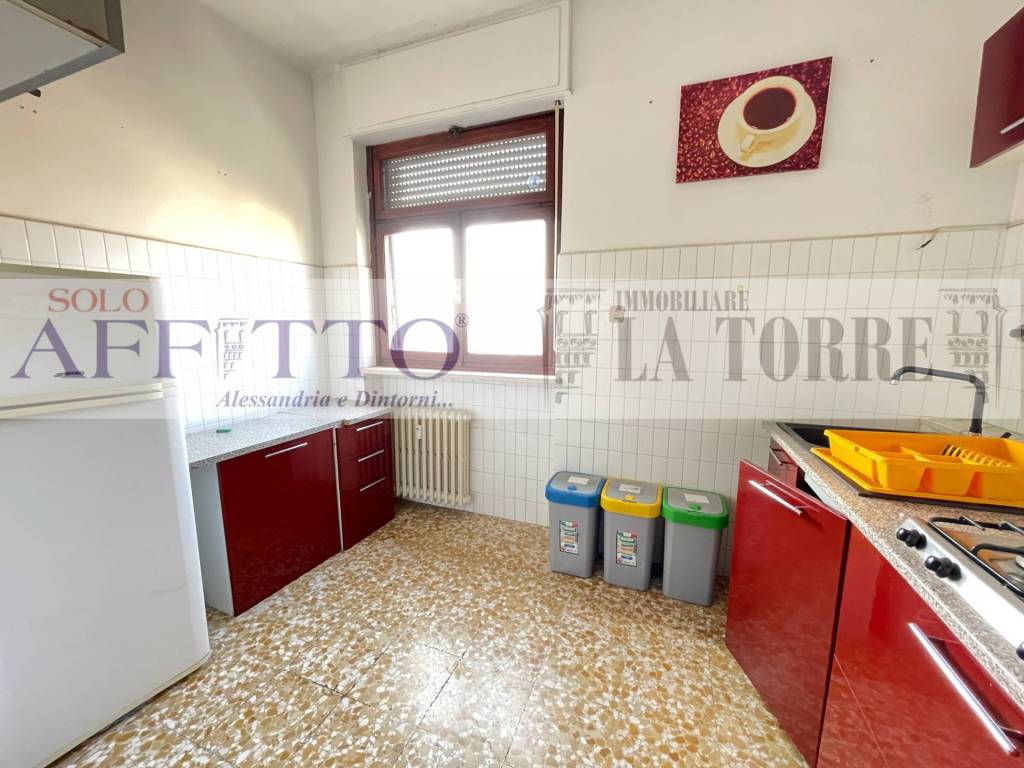 Appartamento a Alessandria in Viale Medaglie D'Oro - Foto 5