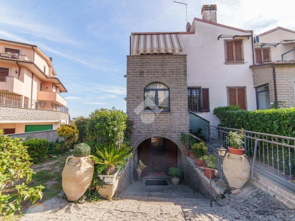 Villetta a schiera a Vitorchiano in Via Cardinale Vagnozzi, 16 - Foto 2