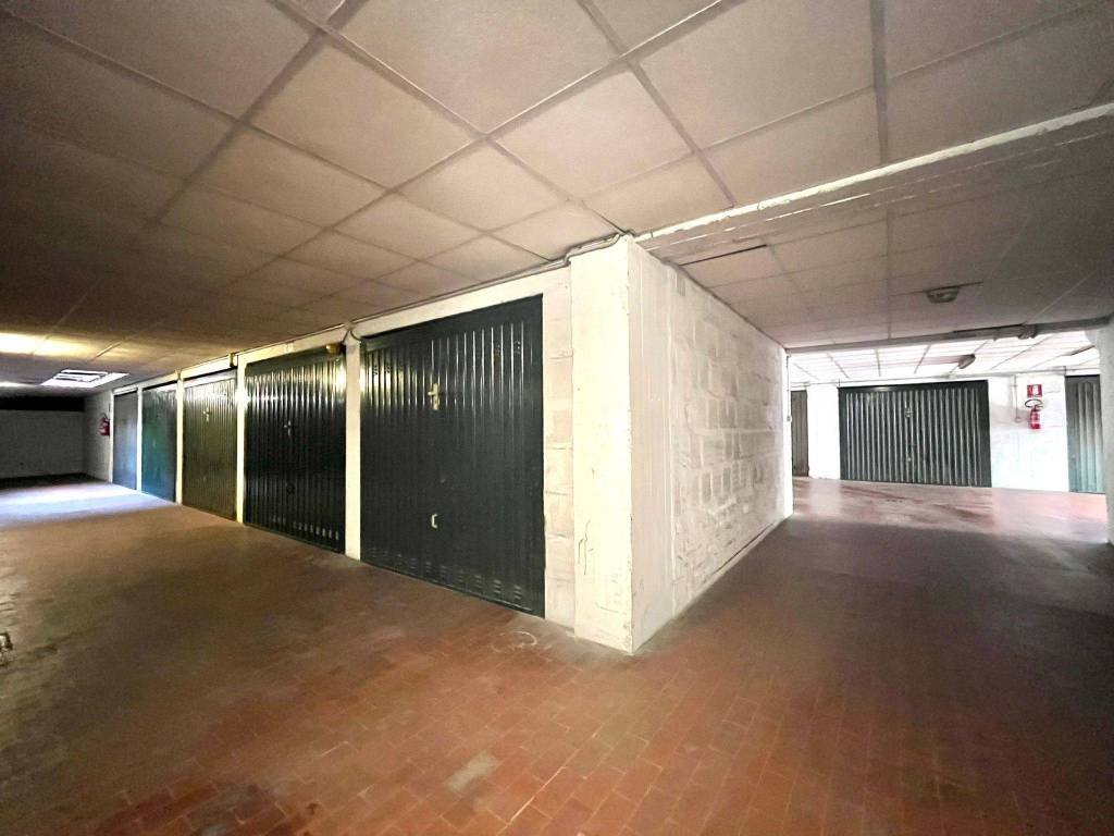 Box / garage a Bologna in Via Yuri Gagarin, 7 - Foto 2