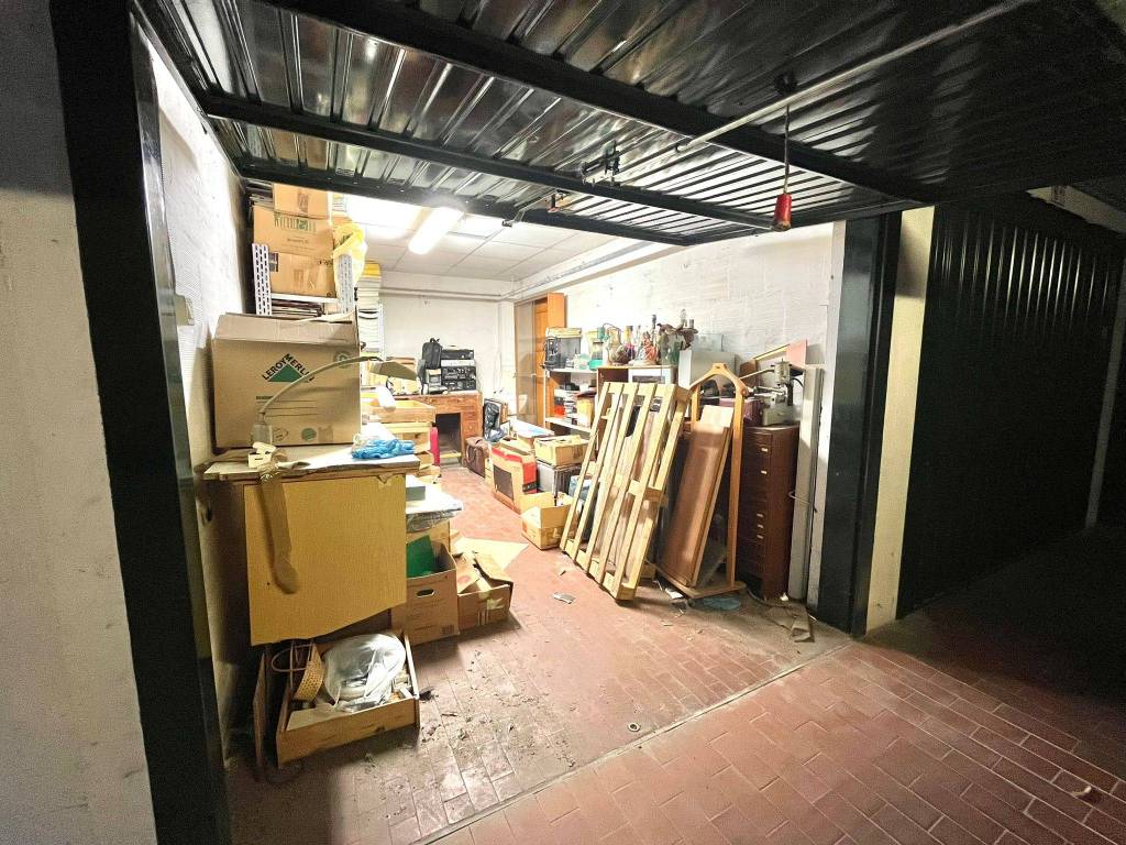 Box / garage a Bologna in Via Yuri Gagarin, 7 - Foto 3